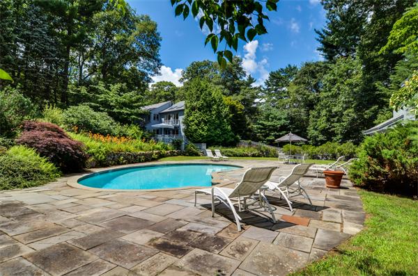 10 Dexter Drive, Sherborn, MA
