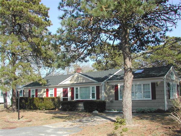 16 Venus Rd, Yarmouth, MA