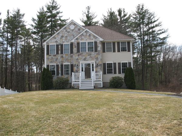 11 Fieldstone Cir, Tewksbury, MA