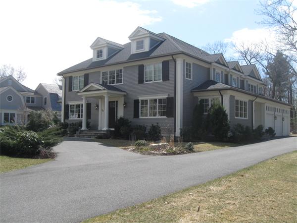 70  Edmunds Rd,  Wellesley, MA