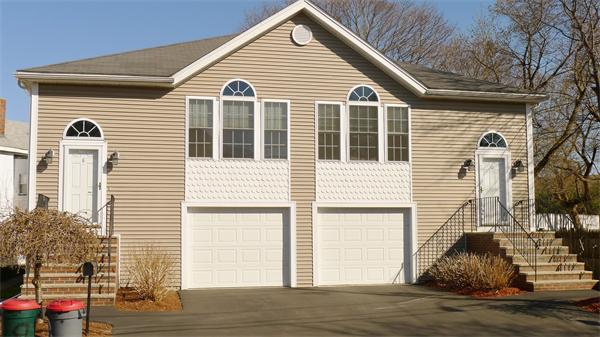 10  Bowditch St,  Peabody, MA