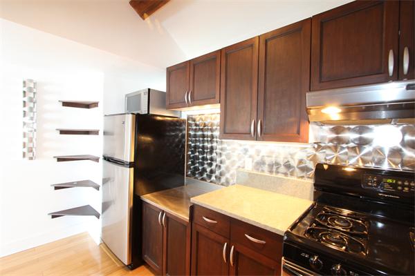 Lofts.com apartments, condos, coops, houses & commercial real estate - Charlestown Lofts (Condo)