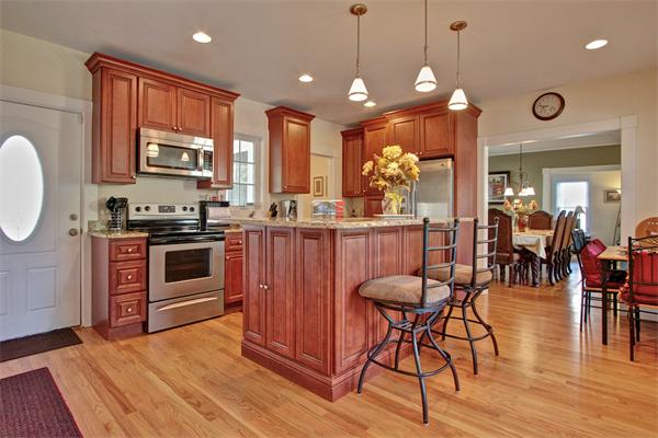 120  Bolton St,  Marlborough, MA