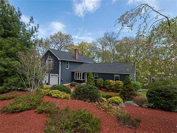 149  County Rd,  Reading, MA