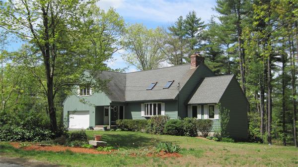 278  Massapoag Rd,  Tyngsborough, MA