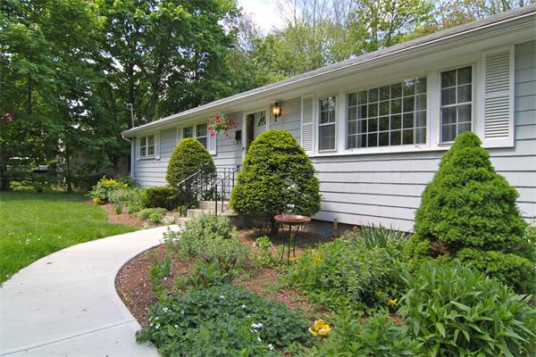 556 Summer Ave, Reading, MA