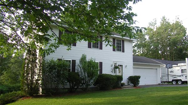 461  Fairmount St,  Fitchburg, MA