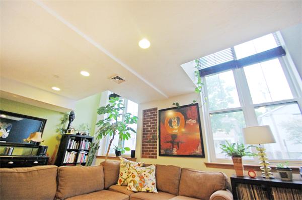 Lofts.com apartments, condos, coops, houses & commercial real estate - Everett Lofts (Condo)