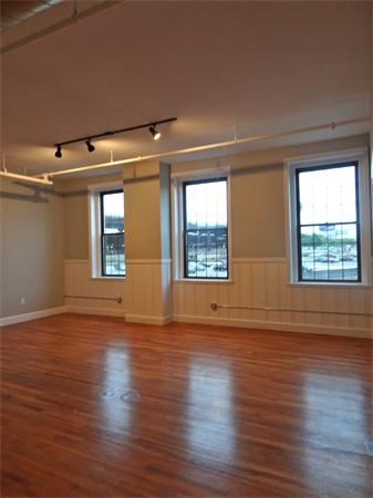 Lofts.com apartments, condos, coops, houses & commercial real estate - Charlestown Lofts (Apartment)
