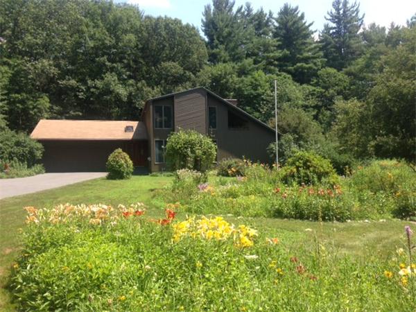 23  Reservoir Rd,  Westhampton, MA