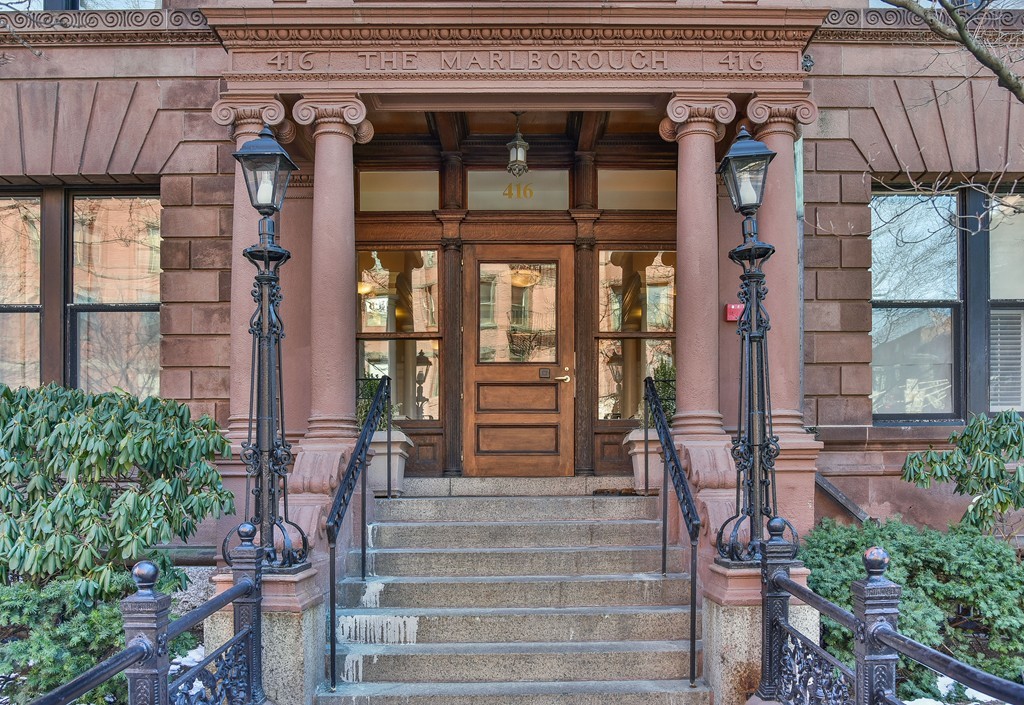 Back Bay Homes for Sale Metro Realty Corp.