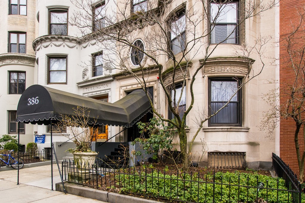 Back Bay Homes for Sale Metro Realty Corp.