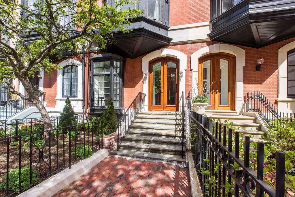 Back Bay Homes for Sale Metro Realty Corp.