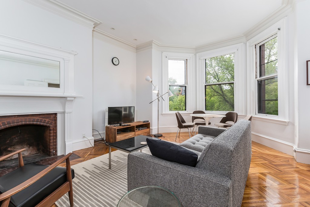 Back Bay Homes for Sale Metro Realty Corp.