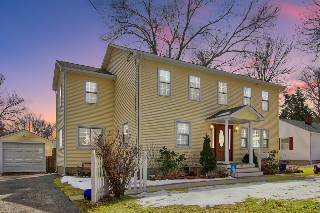 Luxury Homes For Sale in Springfield, MA Springfield MLS Search