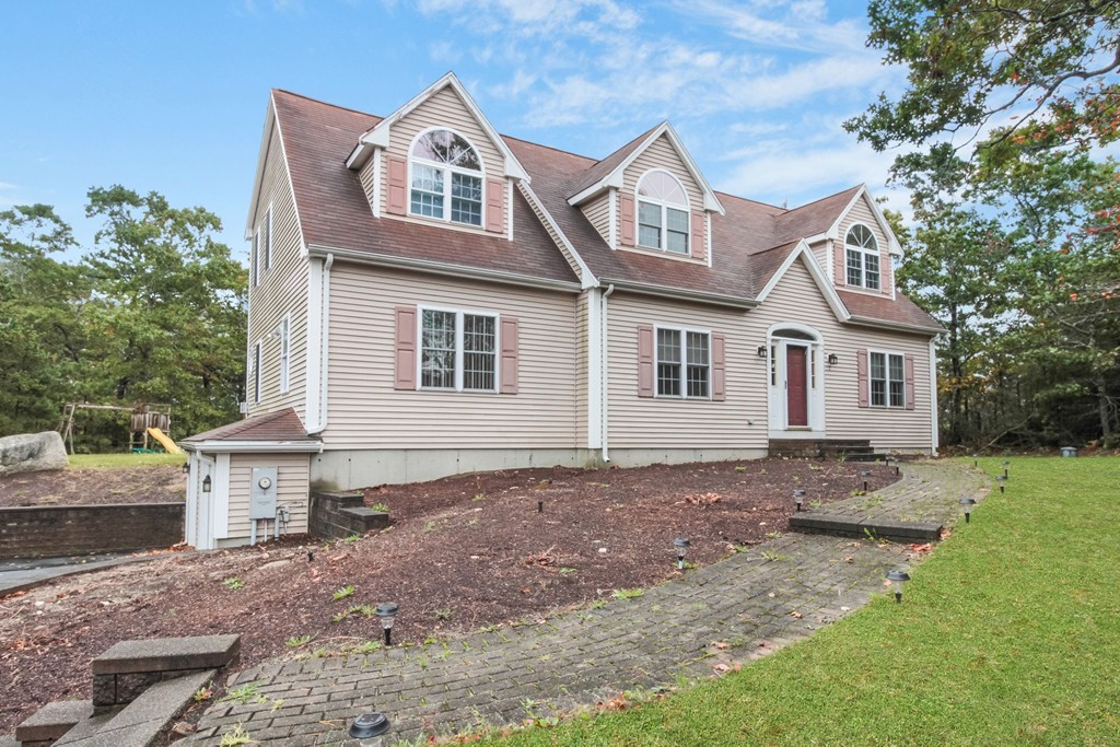 7 Pleasant Harbour Road, Plymouth, Massachusetts