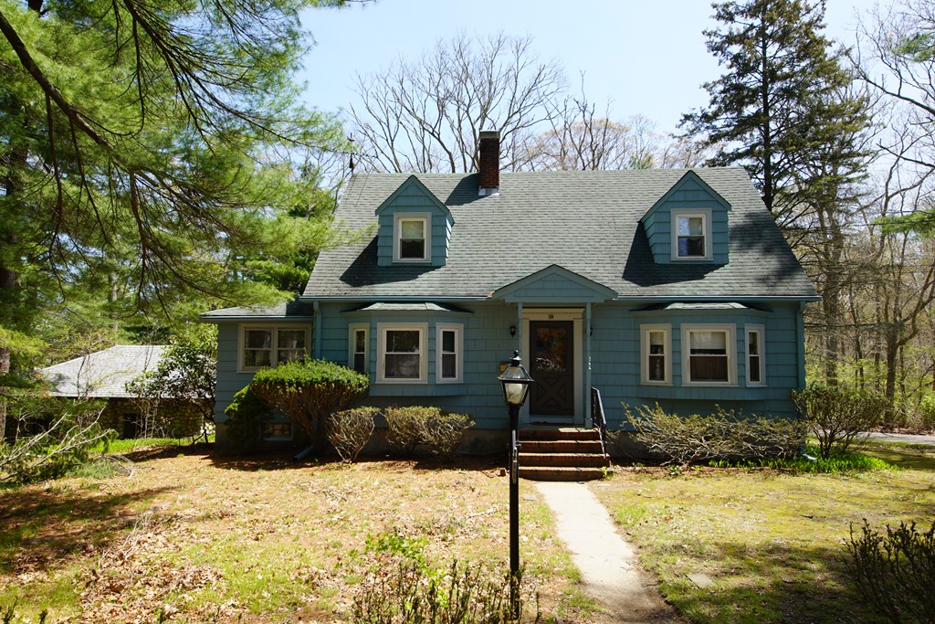 14 Speaker St, Dartmouth, MA 02747