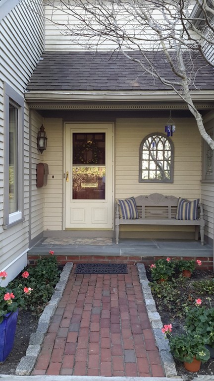 171 Pine Ln, Barnstable, MA 02655