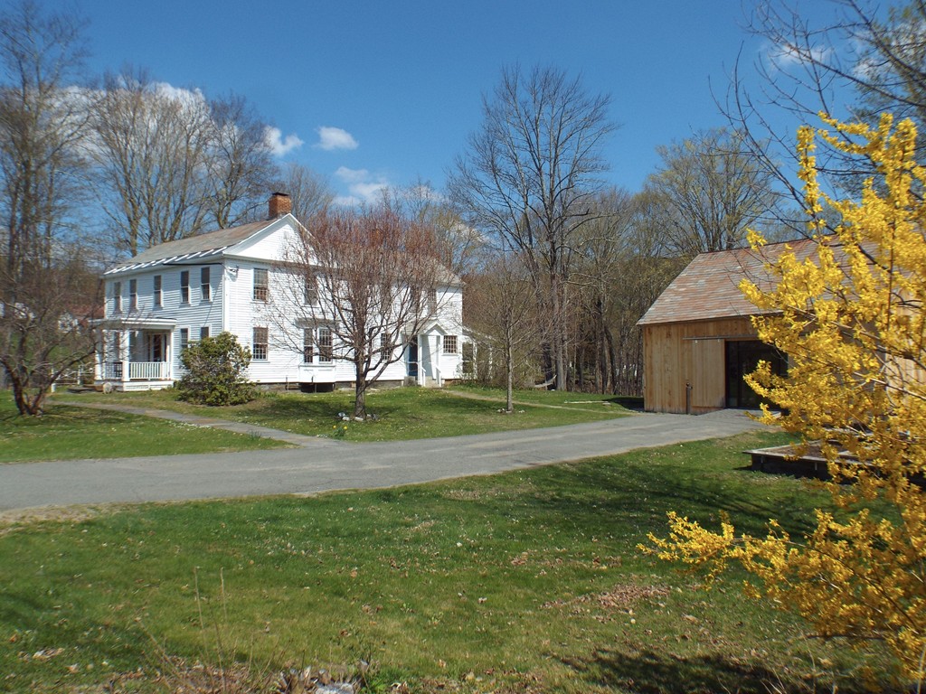 2 Charlemont Rd, Buckland, MA 01338