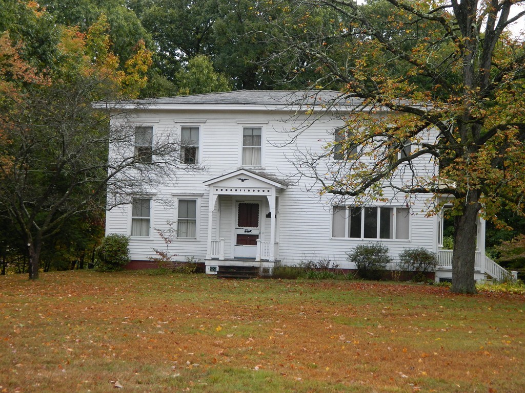 77 N Whitney St, Amherst, MA 01002