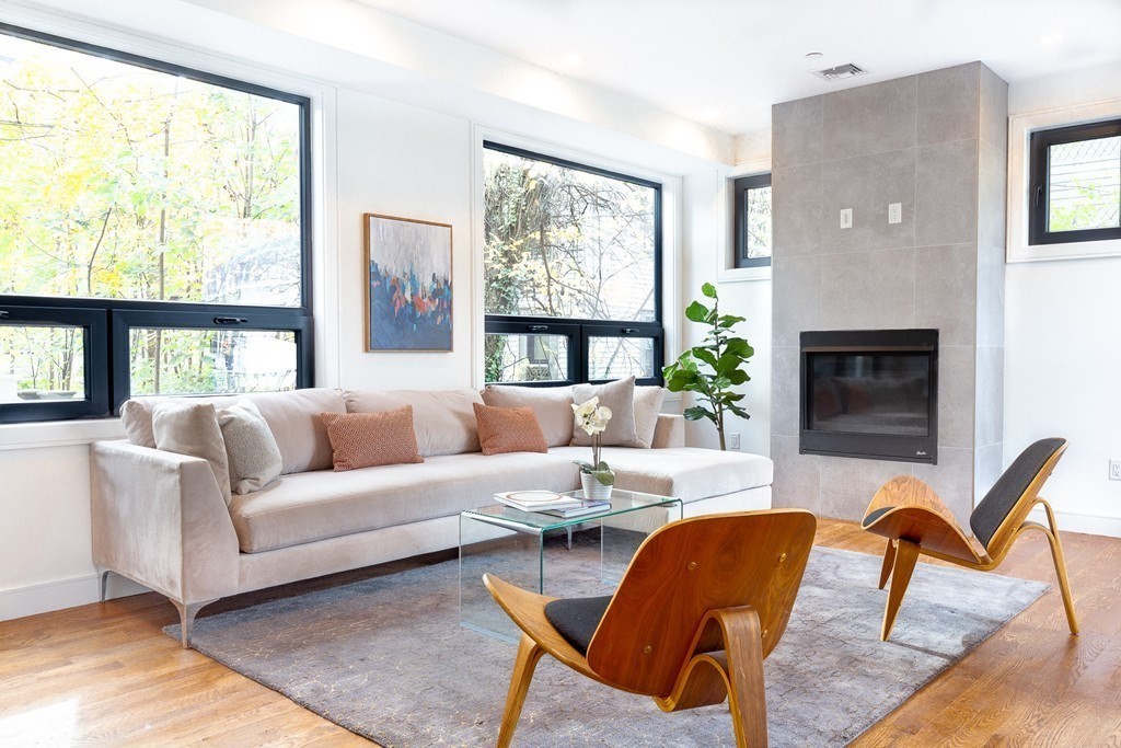 49 Mt Pleasant St, Cambridge, MA 02140