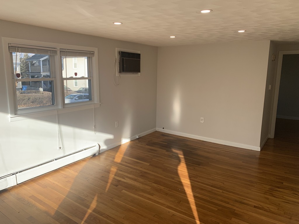 1 Silesia Ct Unit 1 Lawrence Ma For Rent 1 500