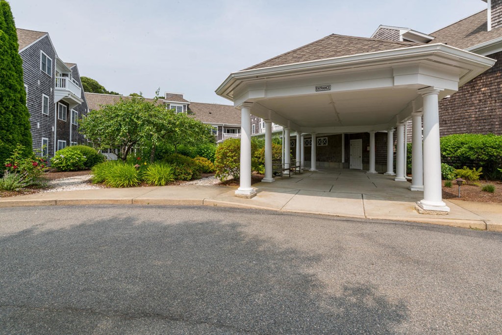 912 Main St, Chatham, MA 02633