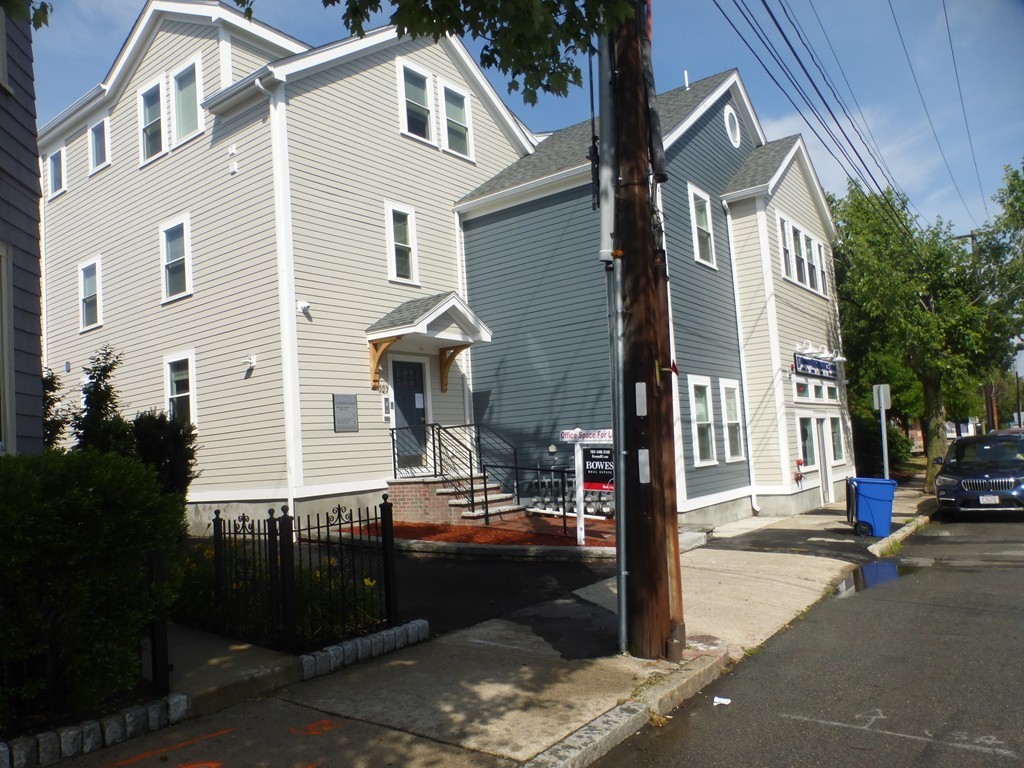 927 Massachusetts Ave, Arlington, MA 02476