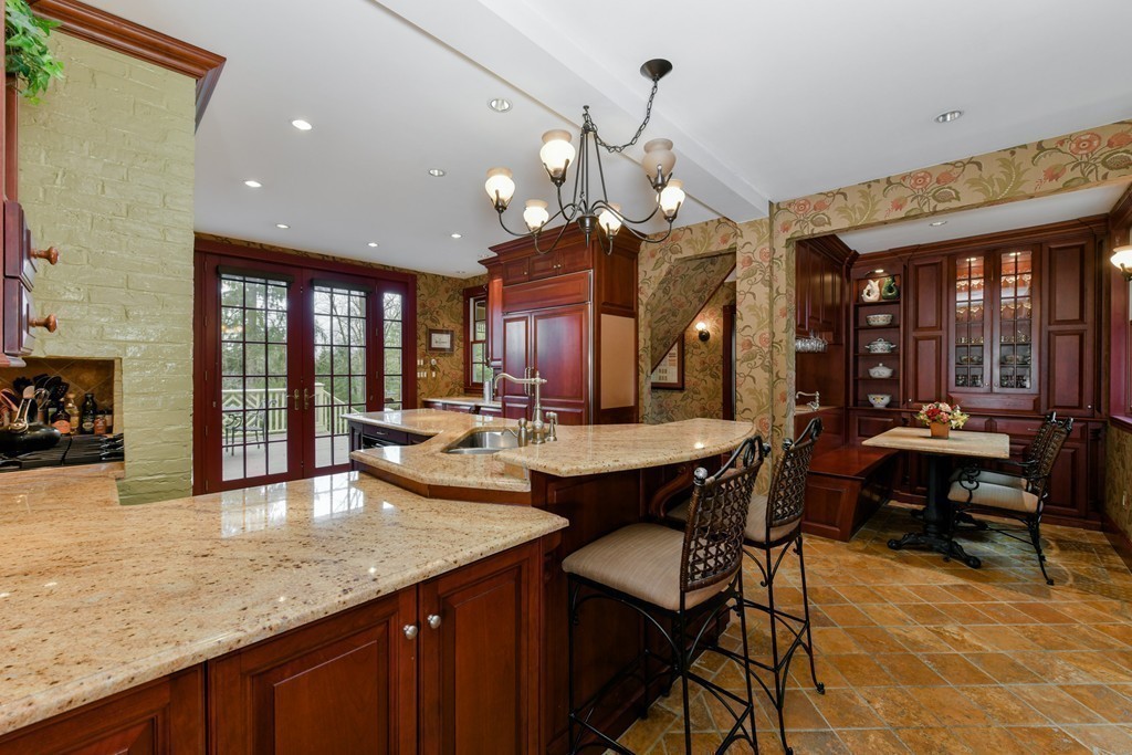 87 Randolph Ave Milton Ma 02186 1 650 000 Www Verealtyinc Com