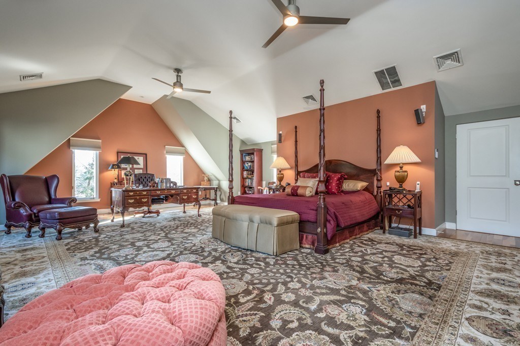 45 Sears Rd Southborough Ma 01772 999 900 Www Verealtyinc Com