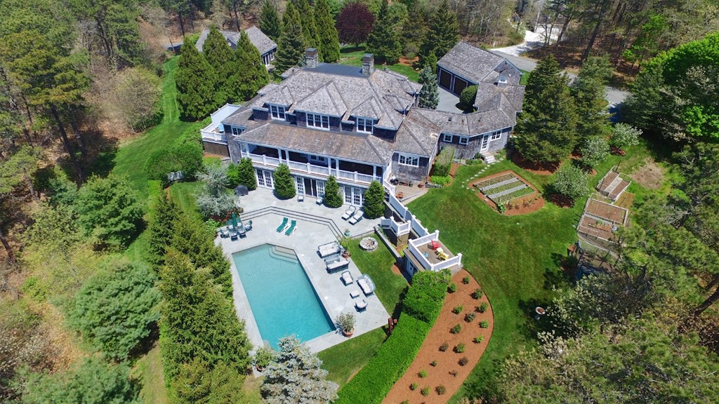 24 Andrew Mitchell Ln, Chatham, MA 02650