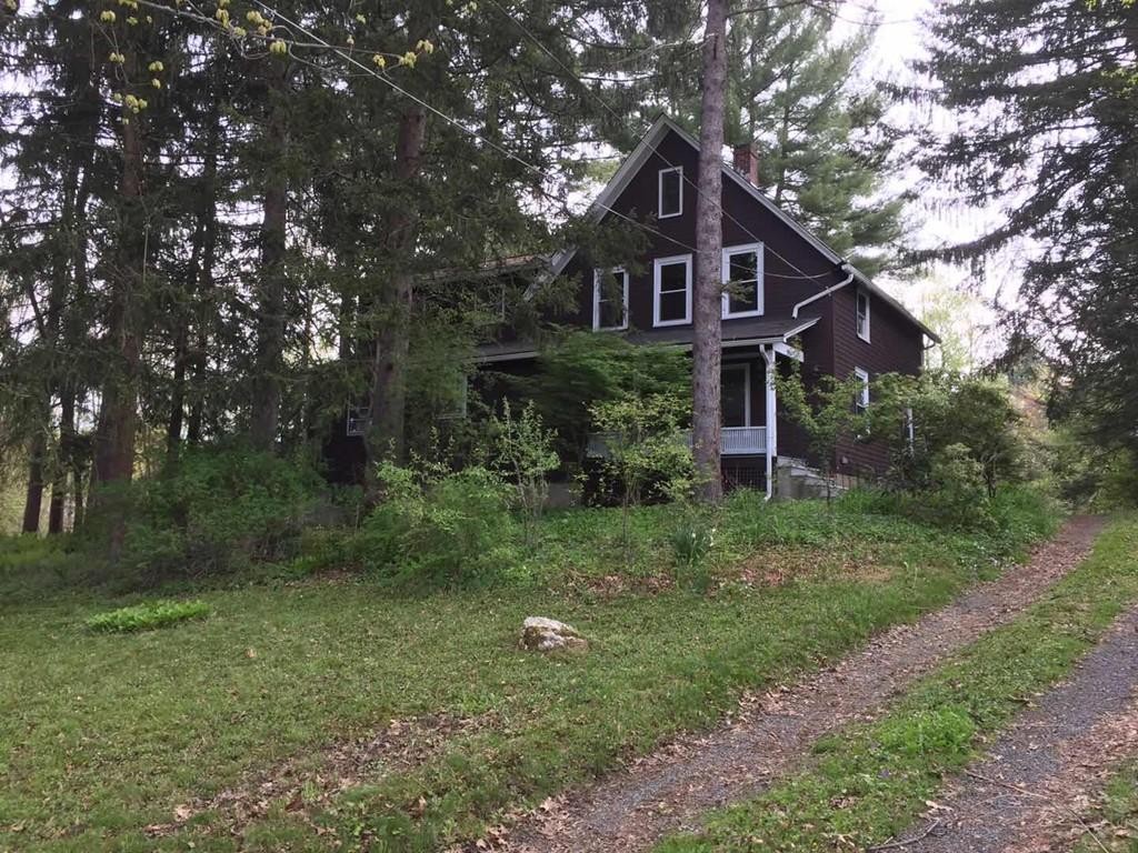 392 West St, Amherst, MA 01002