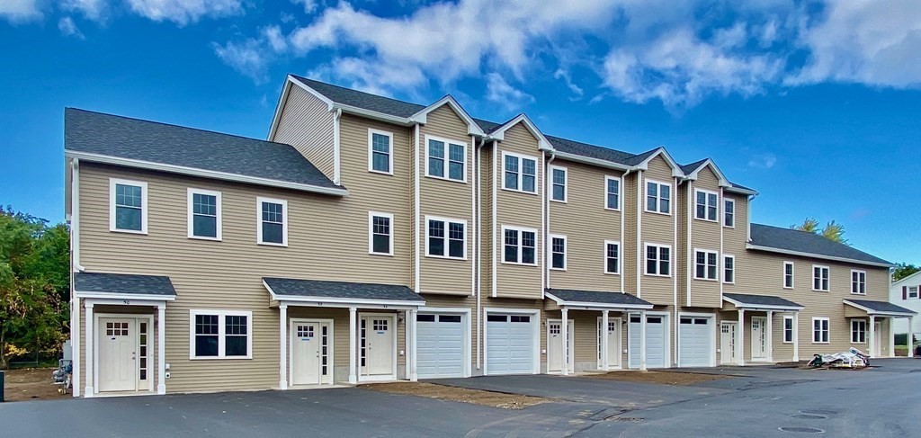 7 Gorham St, Chelmsford, MA 01824