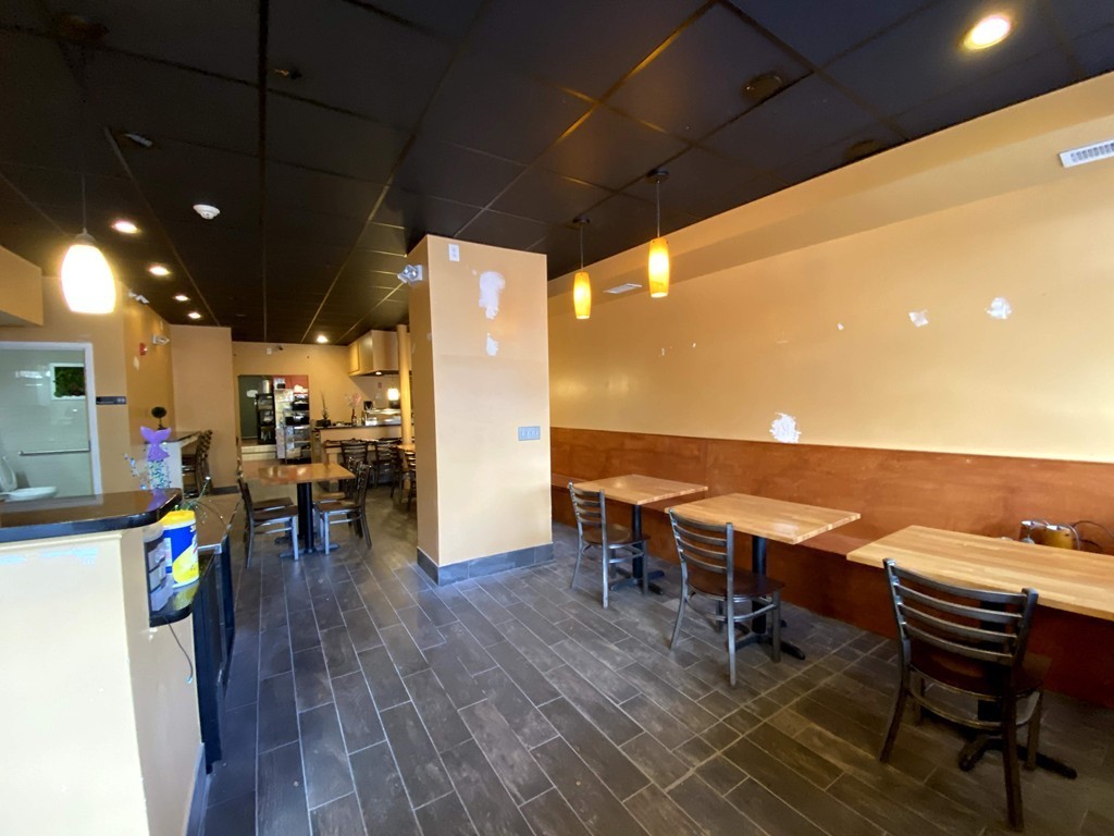 5 Kendall St, Brookline, MA 02445