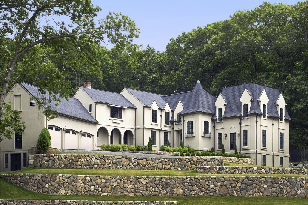 15 Saint James Court, Belmont, MA 02478