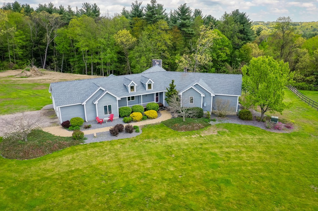 153 Wallace Hill Rd, Townsend, MA 01469
