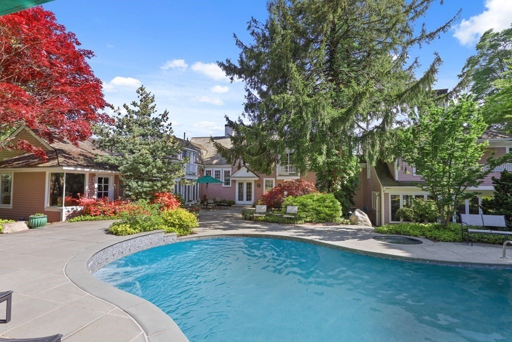 90 Howard Gleason Rd, Cohasset, MA 02025