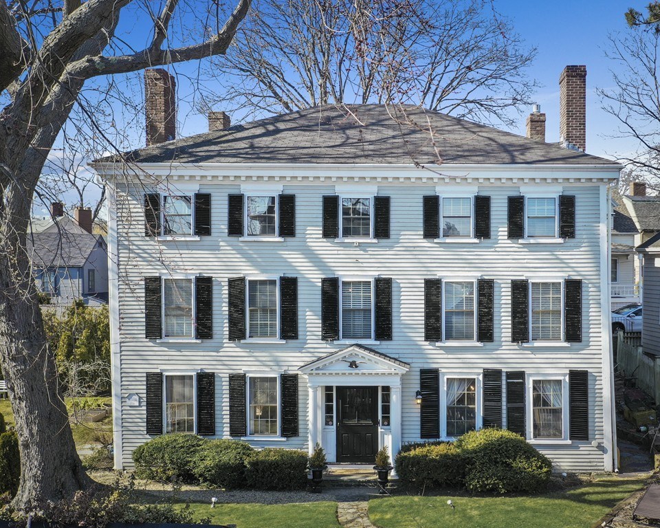 96 Front St, Marblehead, MA 01945