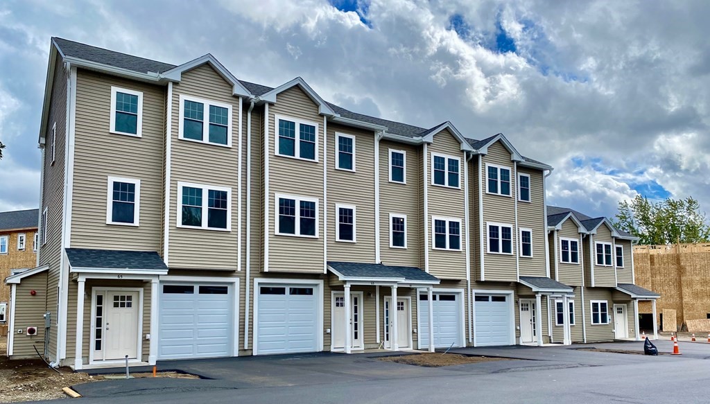 7 Gorham St, Chelmsford, MA 01824