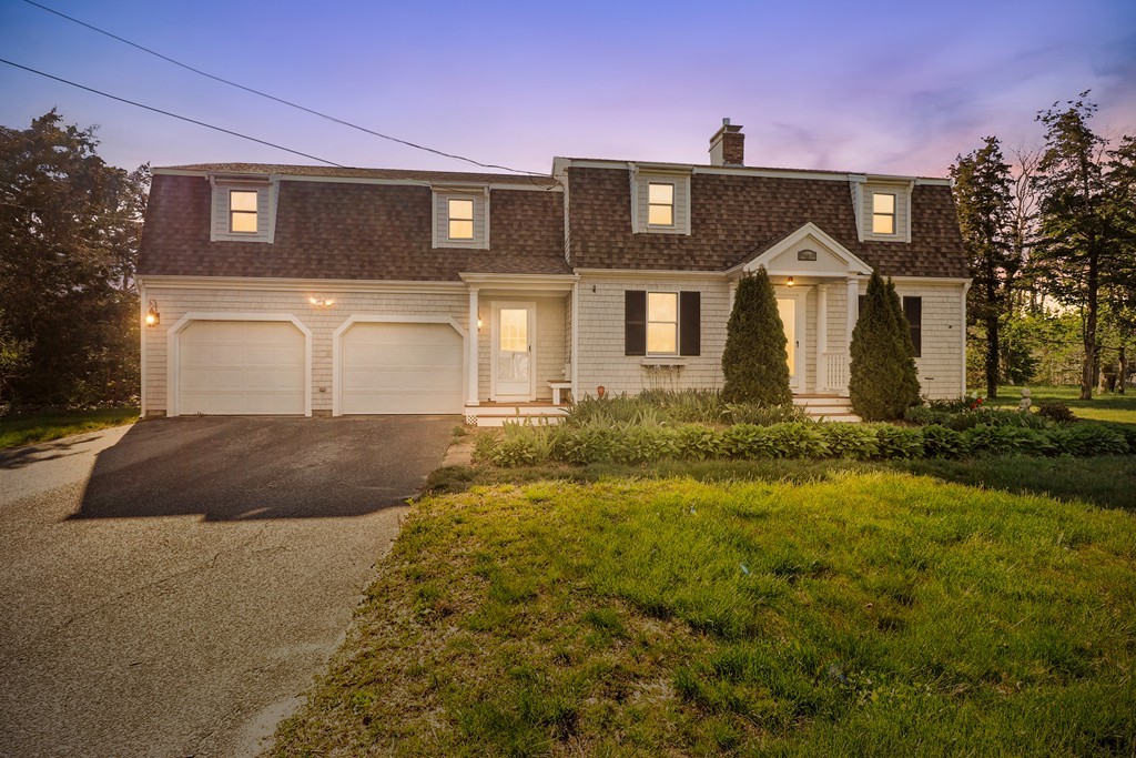 45 Harvey Ave, Barnstable, MA 02630