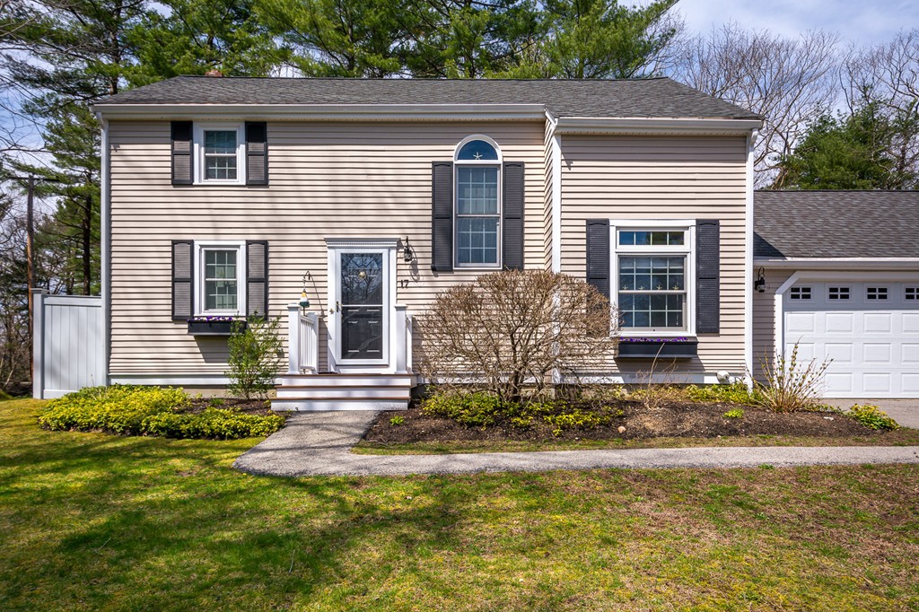 17 Cedar Ledge Vlllage, Cohasset, MA 02025