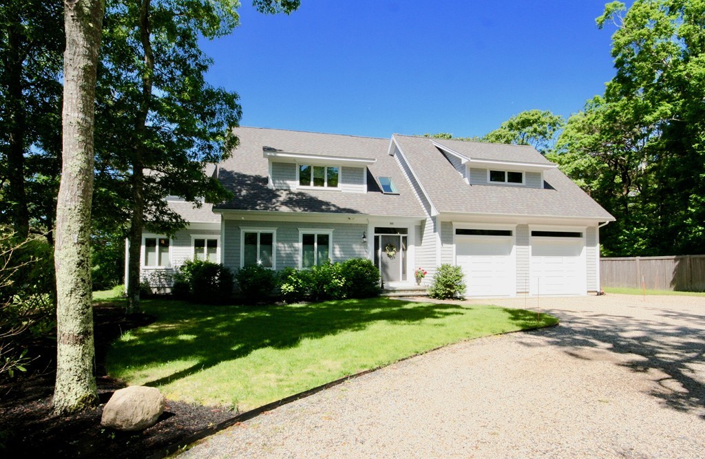 88 Old North Rd, Bourne, MA 02559