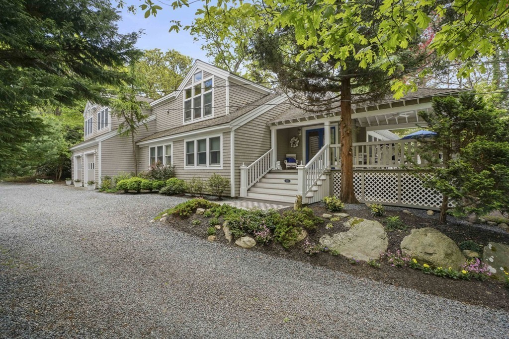 825 West Falmouth Highway, Falmouth, MA 02574