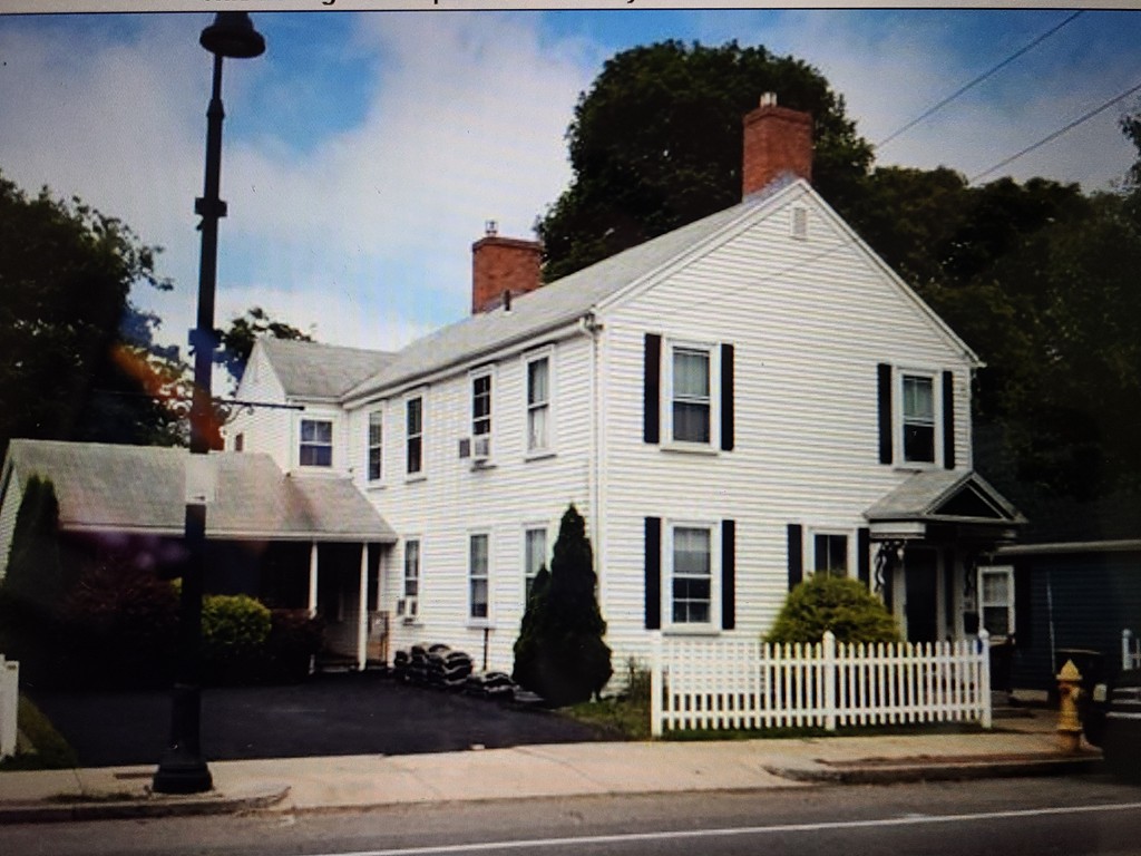 98 Commercial St, Weymouth, MA 02188