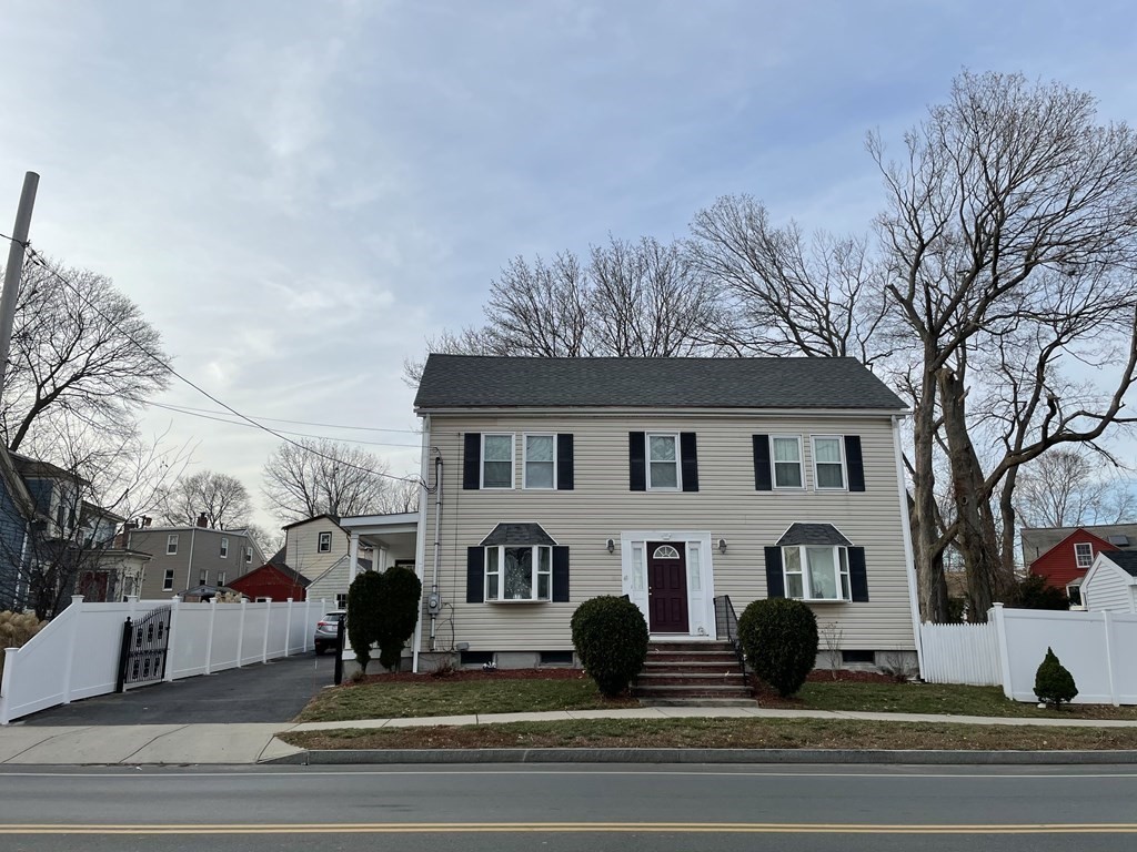 41 Lincoln Ave, Saugus, MA 01906
