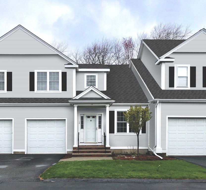 12 Dover Dr, Burlington, MA 01803