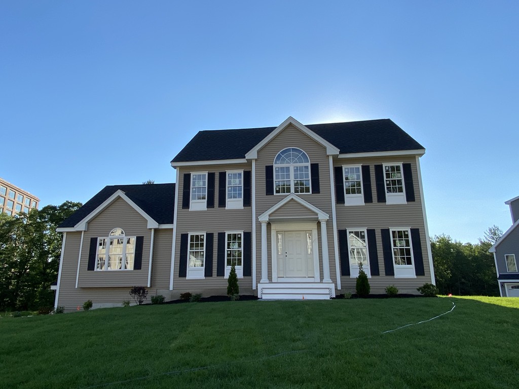 34 Fleming Ave, Andover, MA 01810