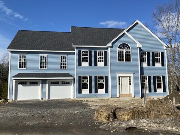 38 Fleming Ave, Andover, MA 01810