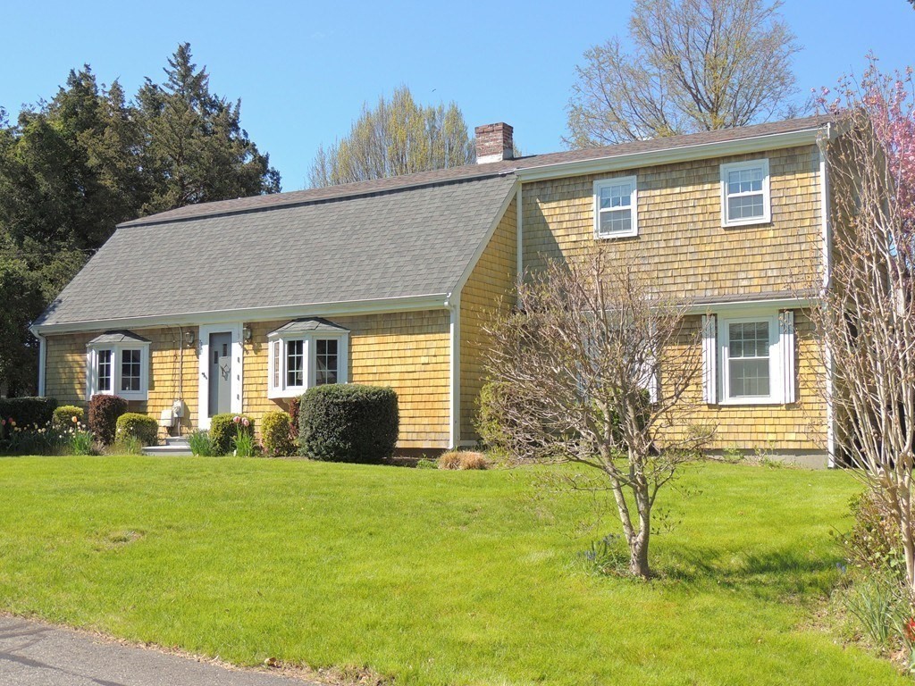 70 East Ave., Marion, MA 02738