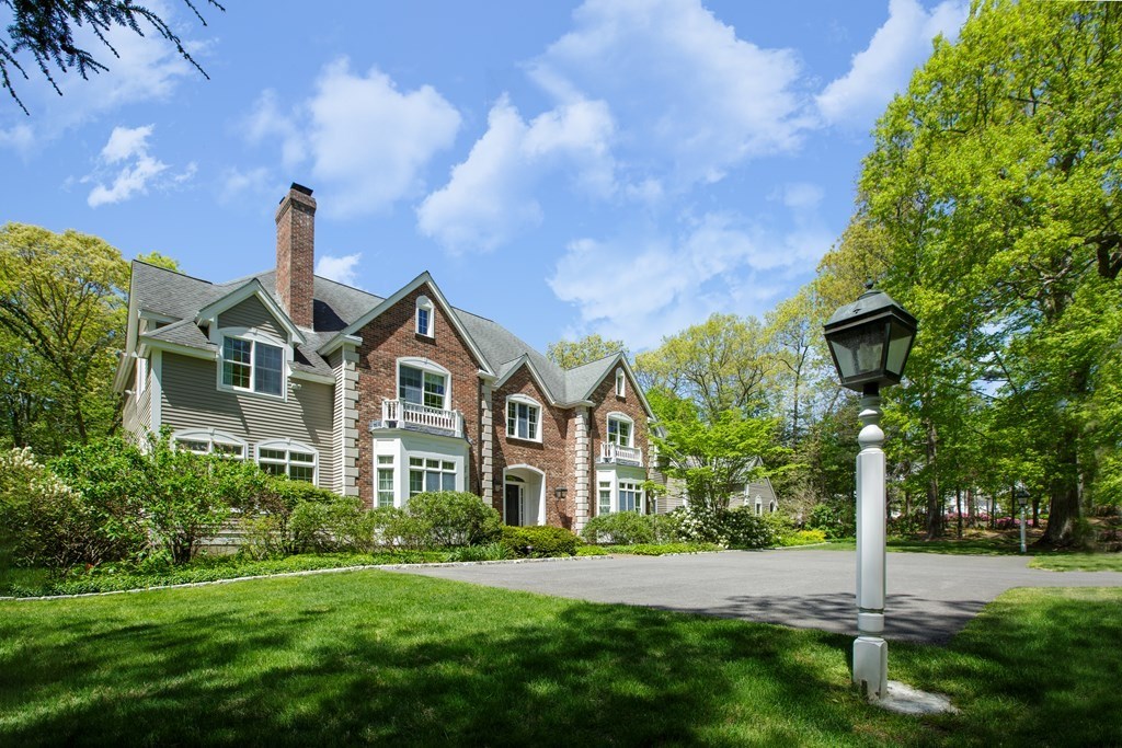 1235-2 Monument Street, Concord, MA 01742